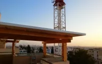 פרגולה עם גג פנל מבודד פנטהאוס רמת השרון‎
