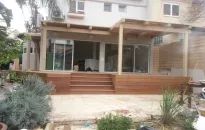 דק גדר פרגולה ומדרגות וילה הרצליה‎