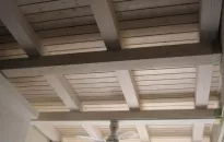 פרגולה שתי וערב חיפויי נוט פדר. בית שיכון דן